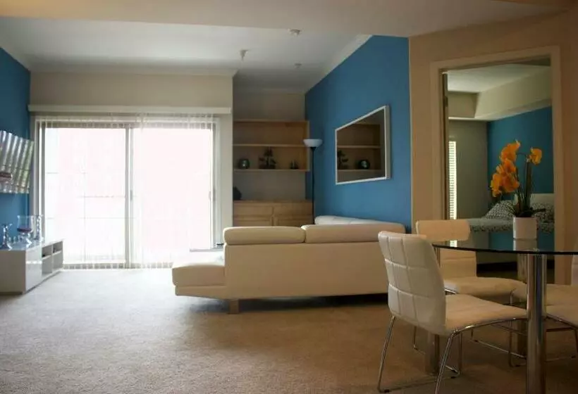 Amazing Apartments Near The Grove