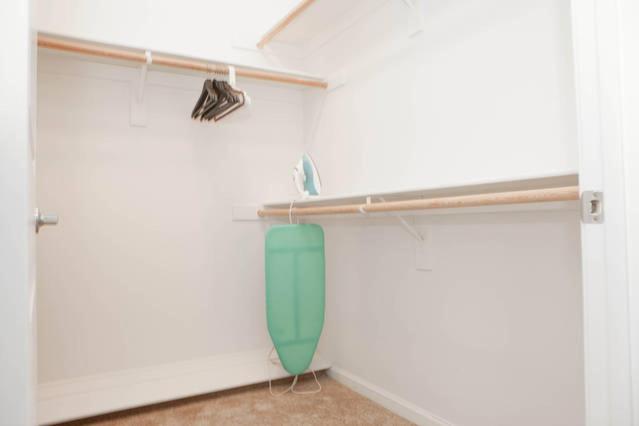 Amazing Apartments Near The Grove