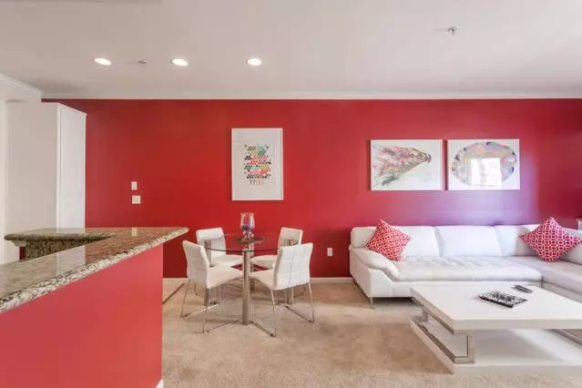 Amazing Apartments Near The Grove