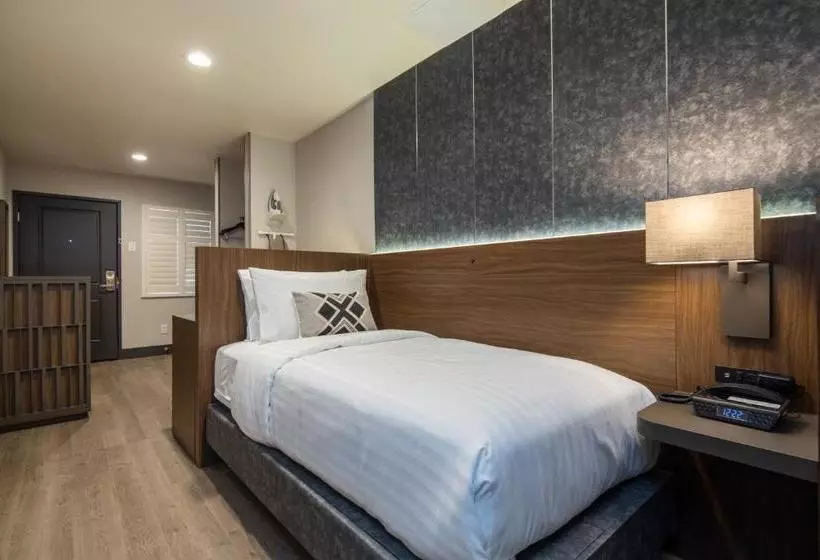 モーテル Golden Bear Hotel - Surestay Collection By Best Western