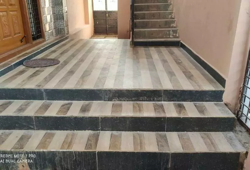 ペンション Lohit Homestay Hampi