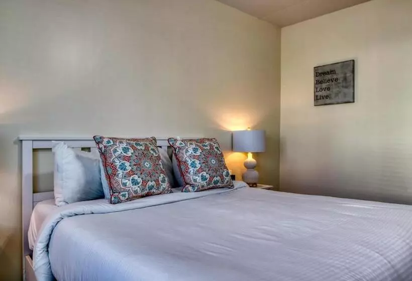 Lomakeskus The New Hotel Collection Beachfront