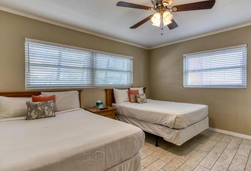 リゾートホテル The New Hotel Collection Beachfront