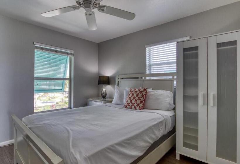 リゾートホテル The New Hotel Collection Beachfront