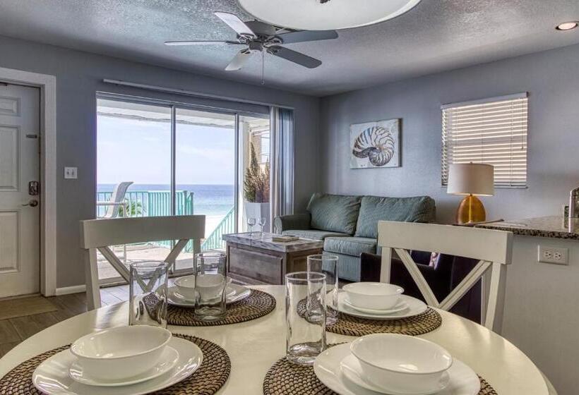 リゾートホテル The New Hotel Collection Beachfront