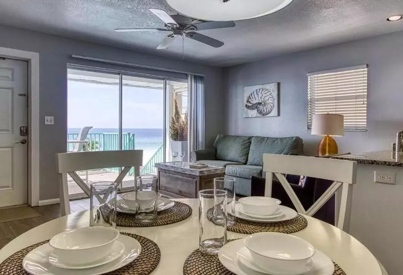 Lomakeskus The New Hotel Collection Beachfront