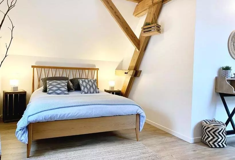 Aamiaismajoitus (B&B) Aux 2 Girouettes