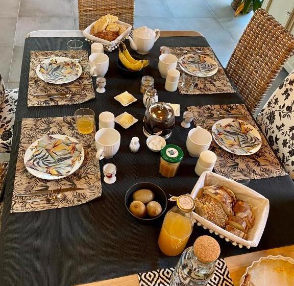 Bed and Breakfast Aux 2 Girouettes