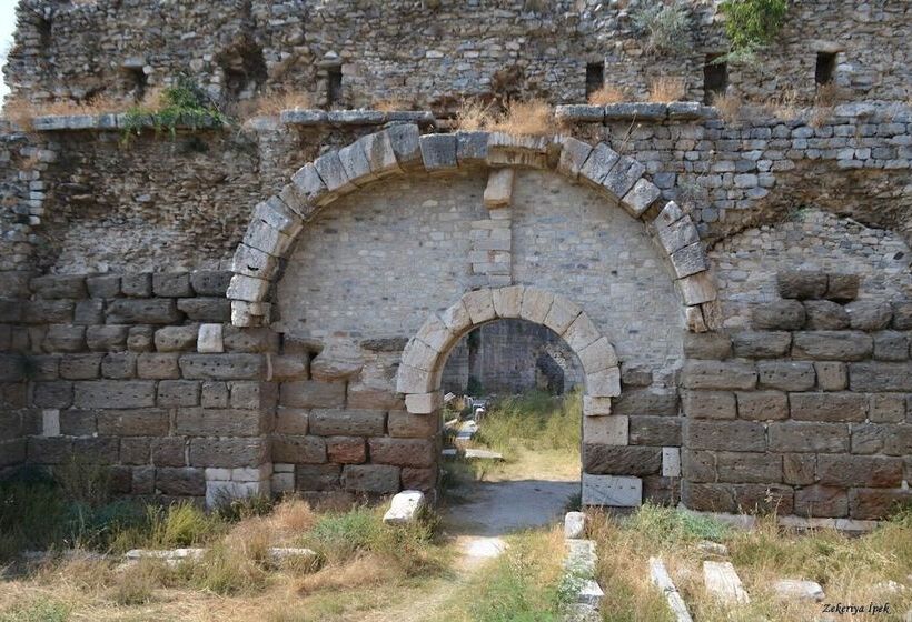 Bed and Breakfast Puli Stone Houses