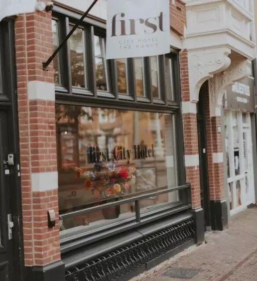 Boutique Hotel First City