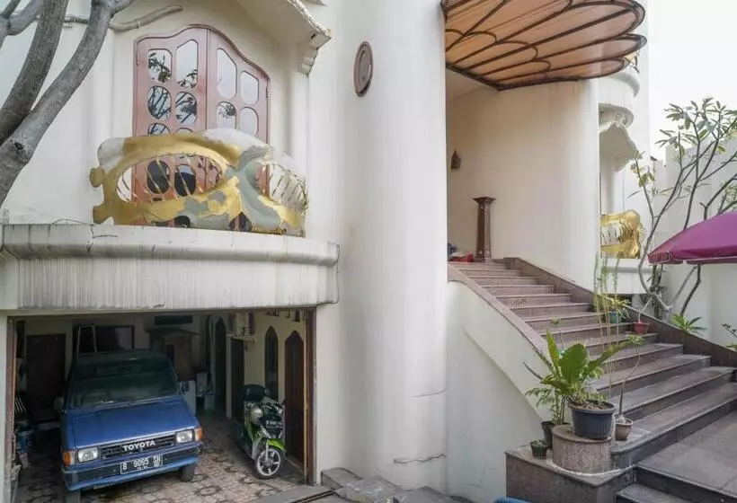 Hotelli Koolkost Syariah Near Senayan City