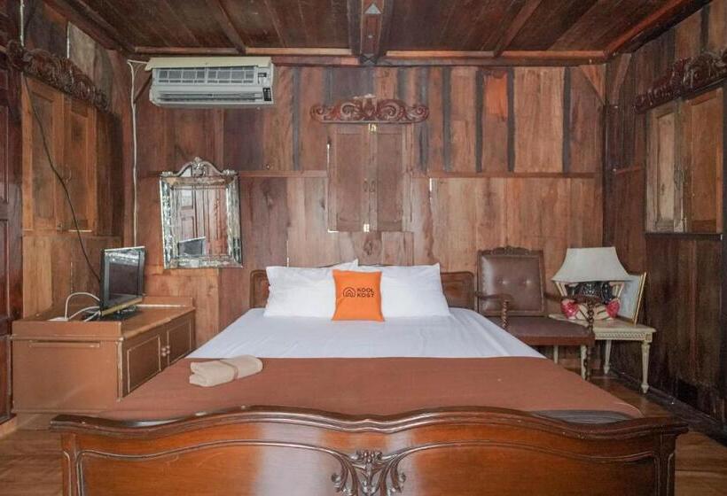 בית מלון כפרי Koolkost Syariah Near Senayan City