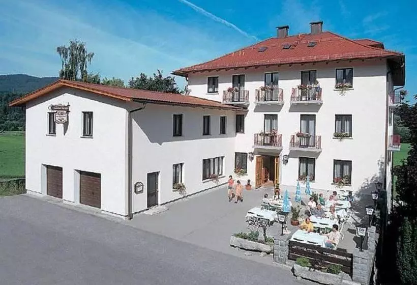 Hotelli Landgasthof Hacker