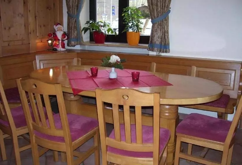 Hotelli Landgasthof Hacker