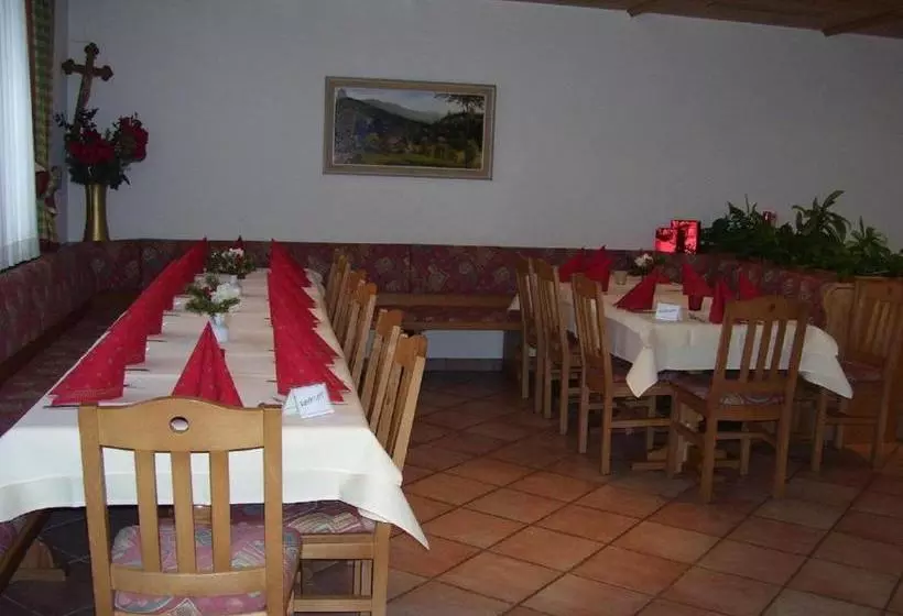 Hotelli Landgasthof Hacker