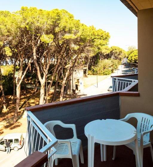 בית מלון כפרי Parco Dei Pini