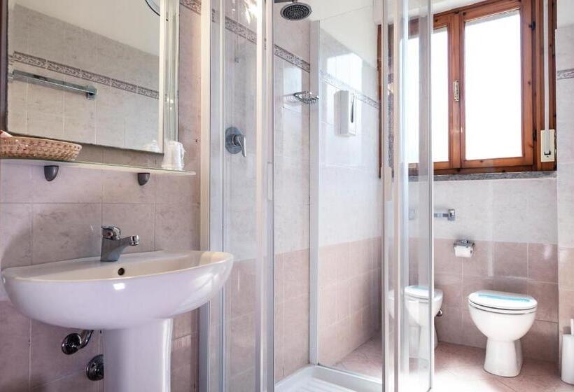 בית מלון כפרי Parco Dei Pini