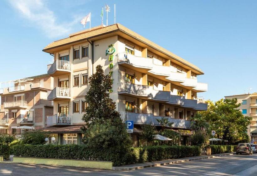 בית מלון כפרי Parco Dei Pini