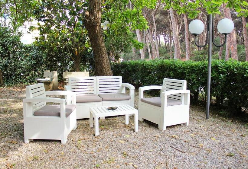 בית מלון כפרי Parco Dei Pini