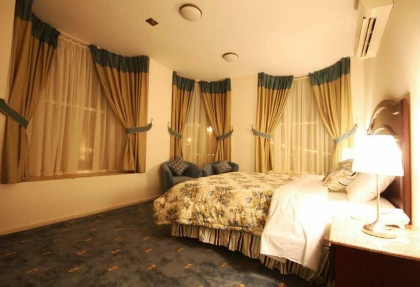 Hotelli Wakan Almadina