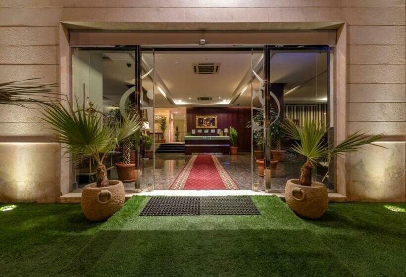 Hotelli Wakan Almadina