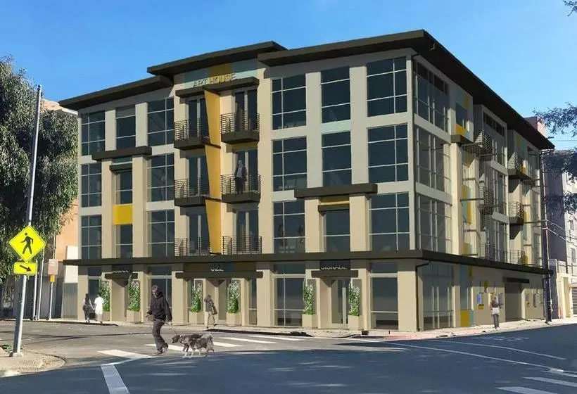 Art House Hotel And Suites