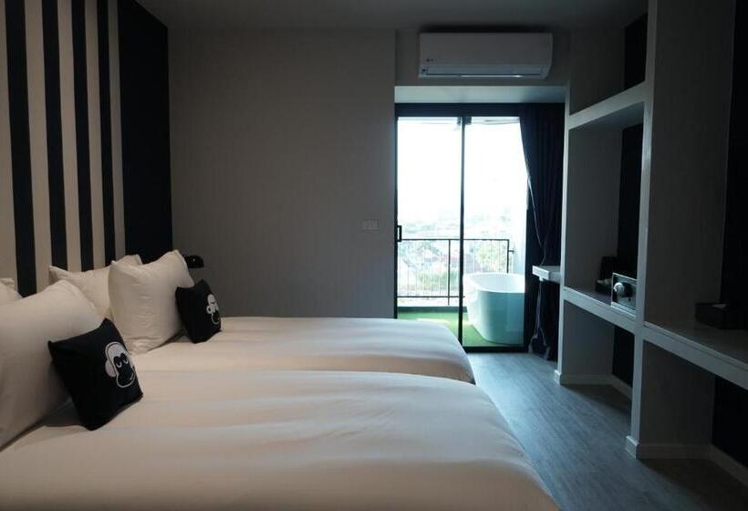 Blu Monkey Hub And Hotel Chanthaburi