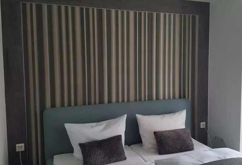 ホテル Kreuzbergbaude Beim Berzdorfer See Mit Wohlfühl Sauna