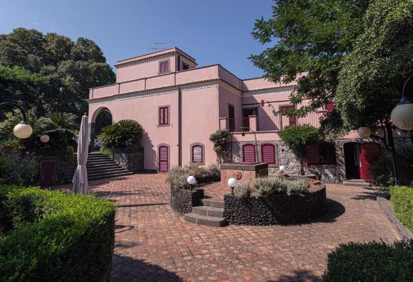 Hotelli La Gelsomina   Etna