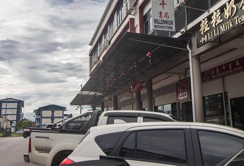 Hotel Oyo 90102 7 Days Lodge