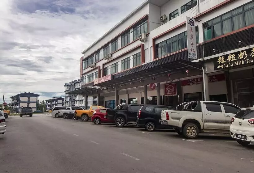 ホテル Oyo 90102 7 Days Lodge