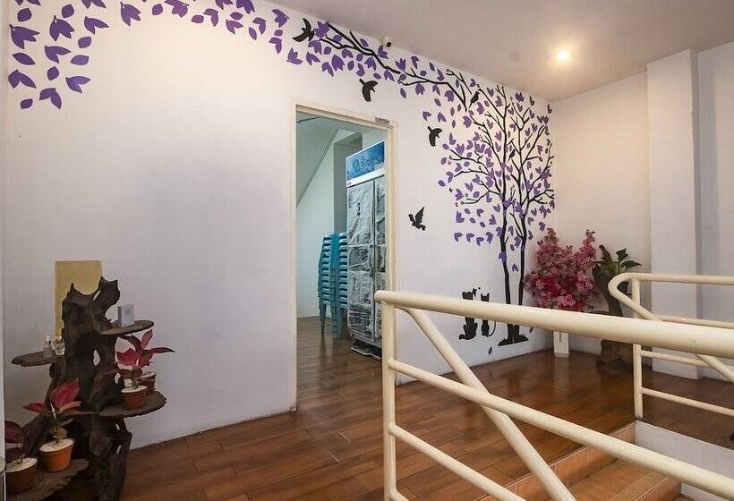 Hotel Oyo 90102 7 Days Lodge