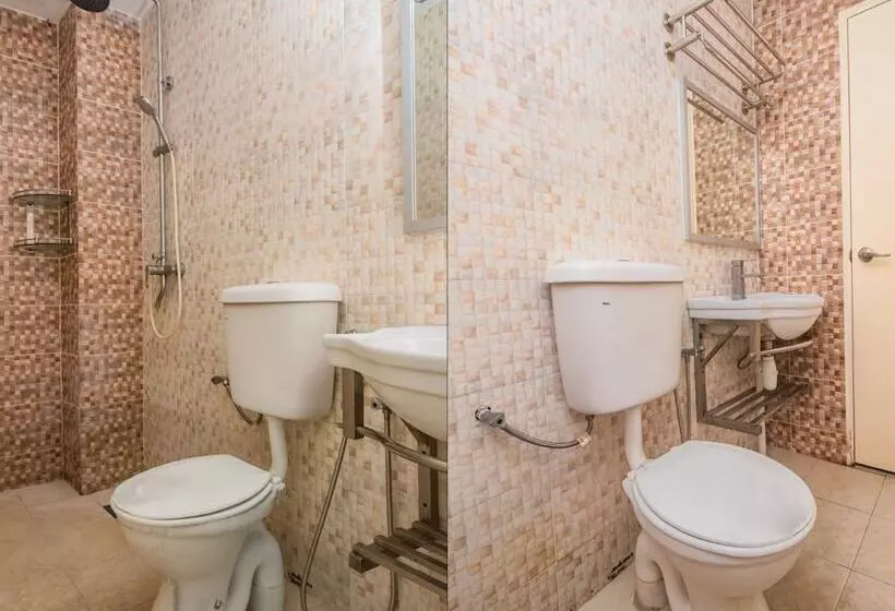 ホテル Oyo 90102 7 Days Lodge