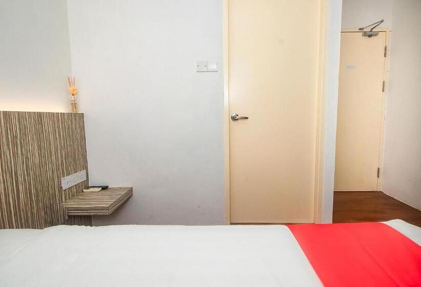 Hotel Oyo 90102 7 Days Lodge