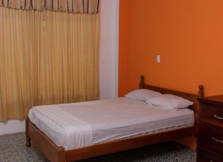 Hotel Puerto Quito Lodge