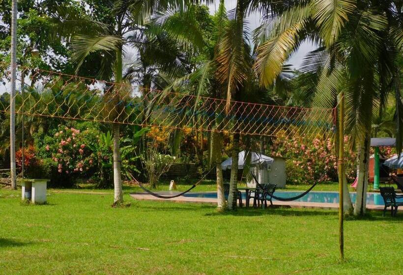 Hotel Puerto Quito Lodge