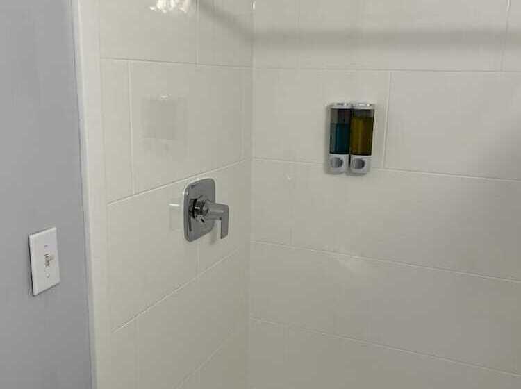 Hotel South Seas Ocean Front