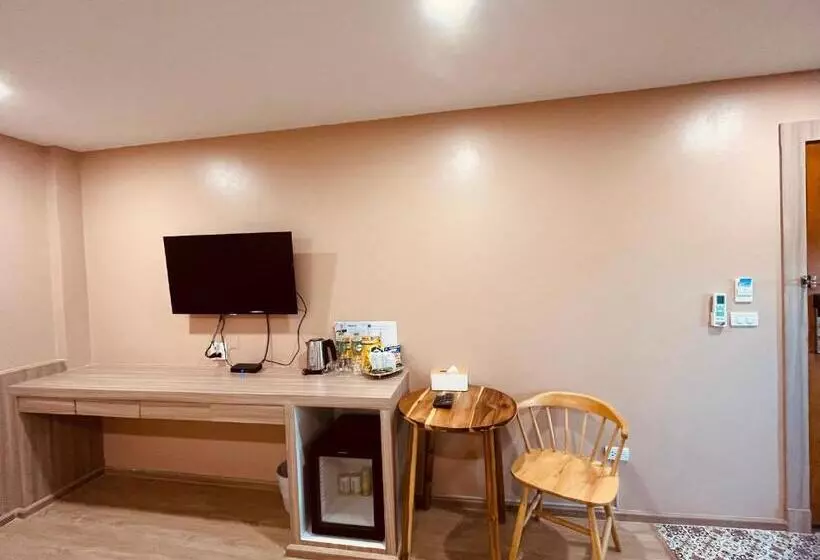 هتل Usabai Riverside Boutique