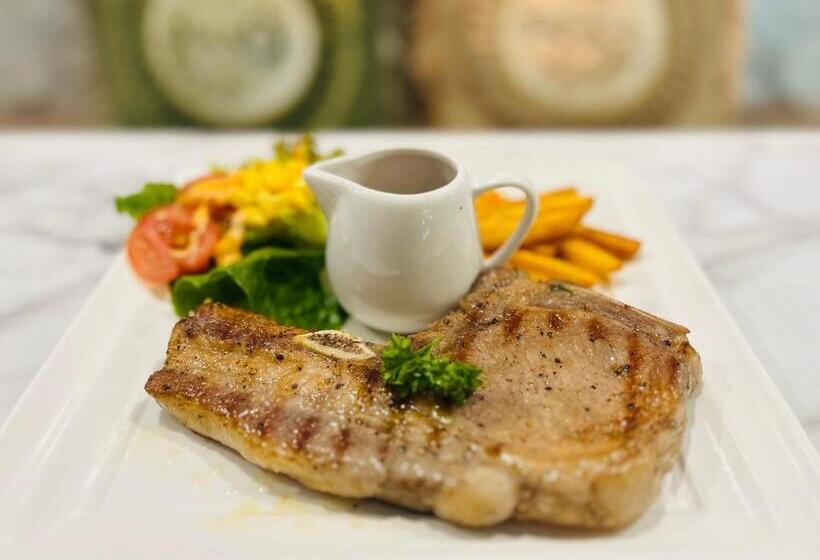 هتل Usabai Riverside Boutique