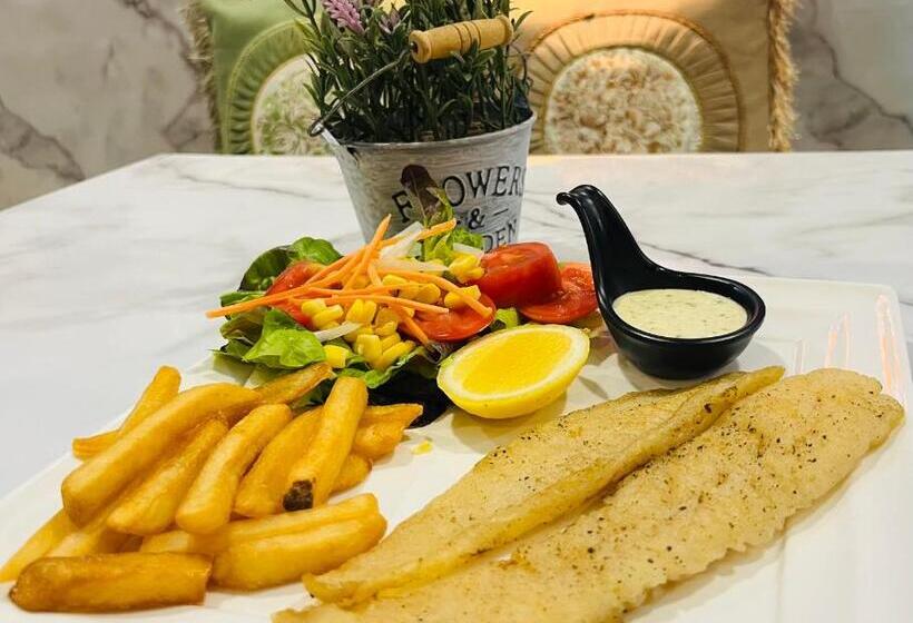 هتل Usabai Riverside Boutique