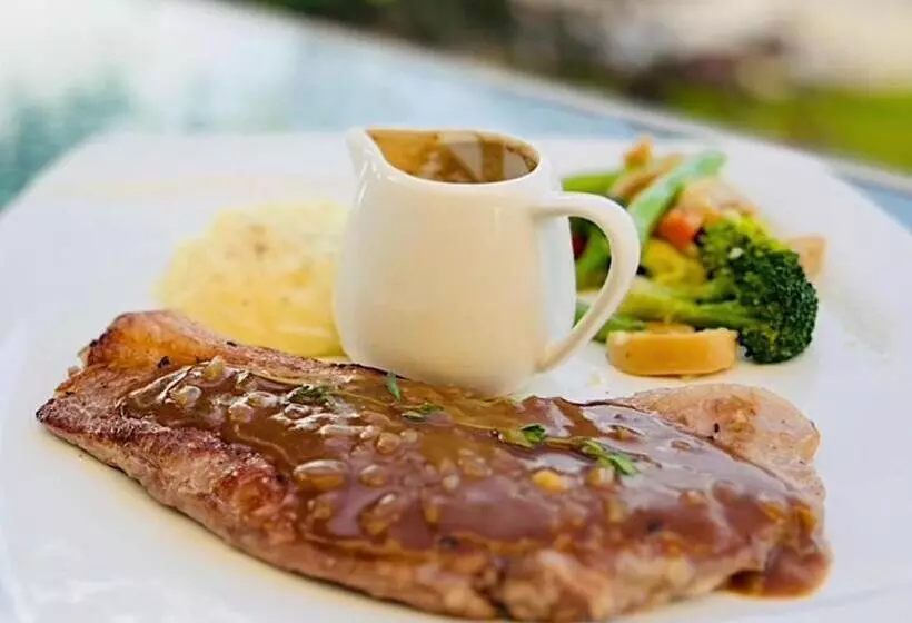 هتل Usabai Riverside Boutique