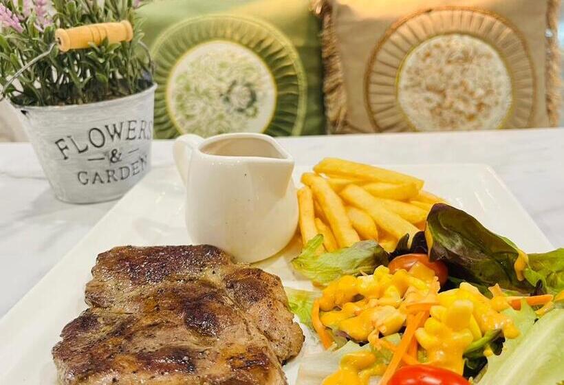 هتل Usabai Riverside Boutique