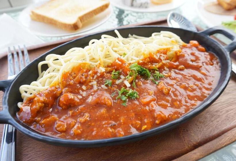 هتل Usabai Riverside Boutique