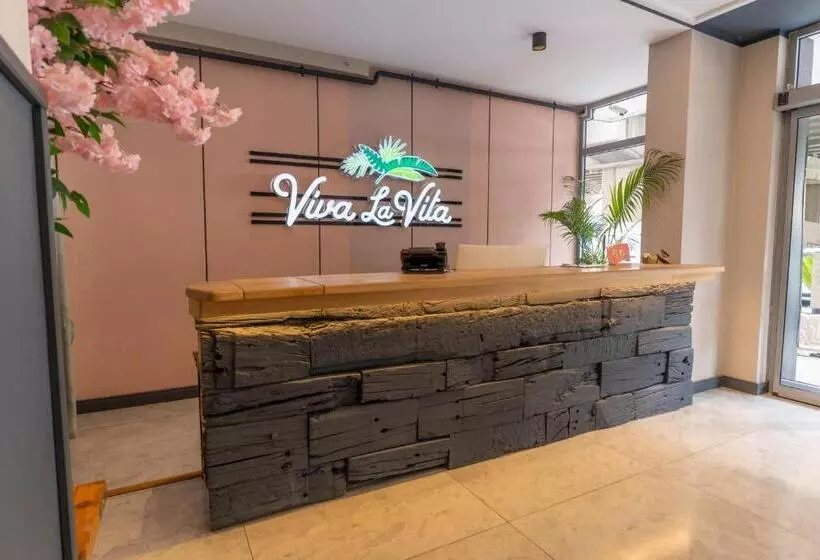 ホテル Viva La Vita