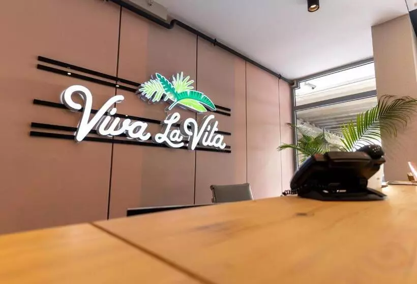 ホテル Viva La Vita