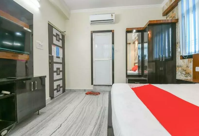 Oyo 79796 Hotel Royal Inn