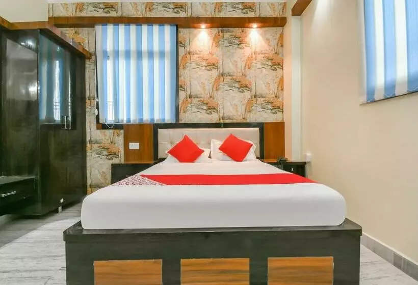 Oyo 79796 Hotel Royal Inn