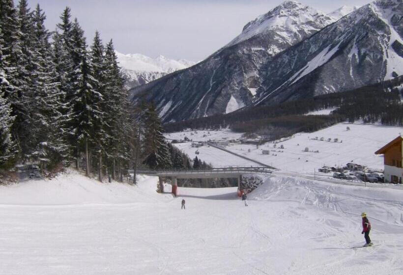 Panorama Lodges Plagött