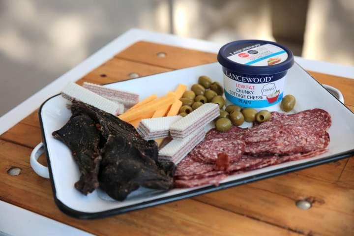 پانسیون Alucarni Guest House With Solar Energy