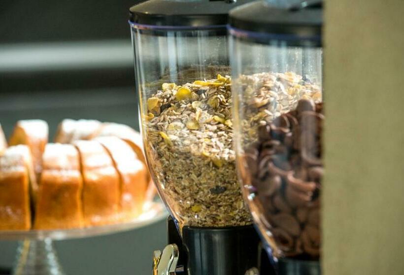 پانسیون Boutique Guest Houseruvan